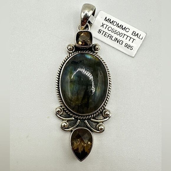 Jewelry - NWT Labradorite cabochon/faceted smoky quartz in Bali sterling silver pendant!